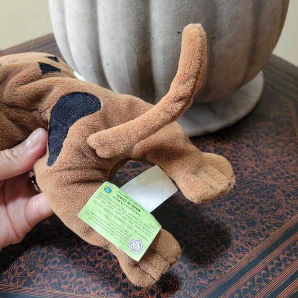 Vintage 2000 Scooby Doo Laying Down Plush Warner Brothers Cartoon Network - Picture 5 of 9